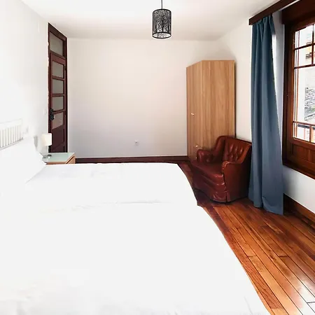 Silvela Dos Amigos * 칸가스 델 나르세아